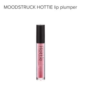 Younique New In Box Hottie Lip Plumper